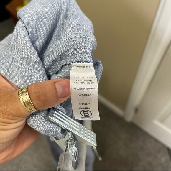 ATHLETA Cabo Linen Wide Legged Pant Drawstring
Size 2 - Picture 8 of 8